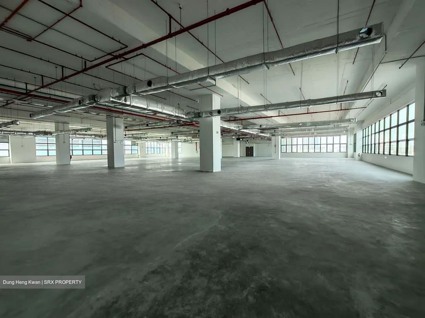 Tradehub 21 (D22), Warehouse #607938741
